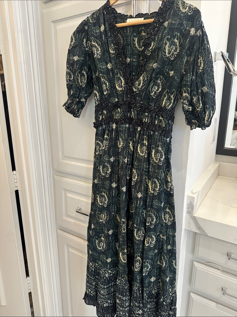 Dark Green Floral Midi Dress with Puff Sleeves